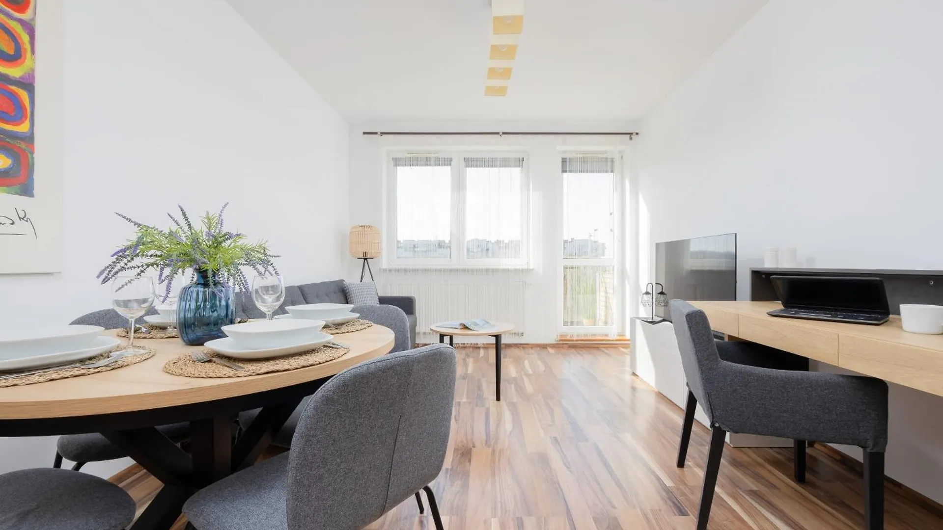 Spacious Apartment With Parking And Balcony By Noclegi Renters Warsaw