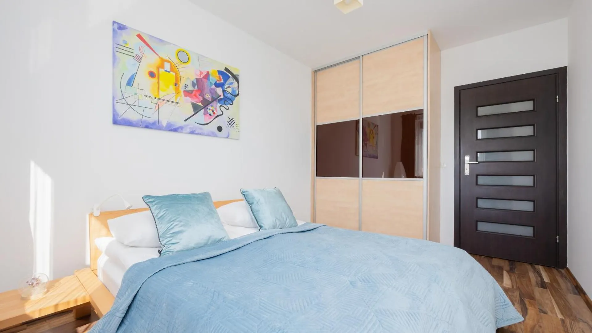 Spacious Apartment With Parking And Balcony By Noclegi Renters Warsaw Poland