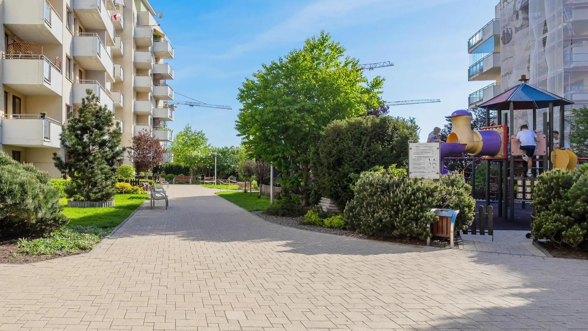 Spacious Apartment With Parking And Balcony By Noclegi Renters Warsaw Poland